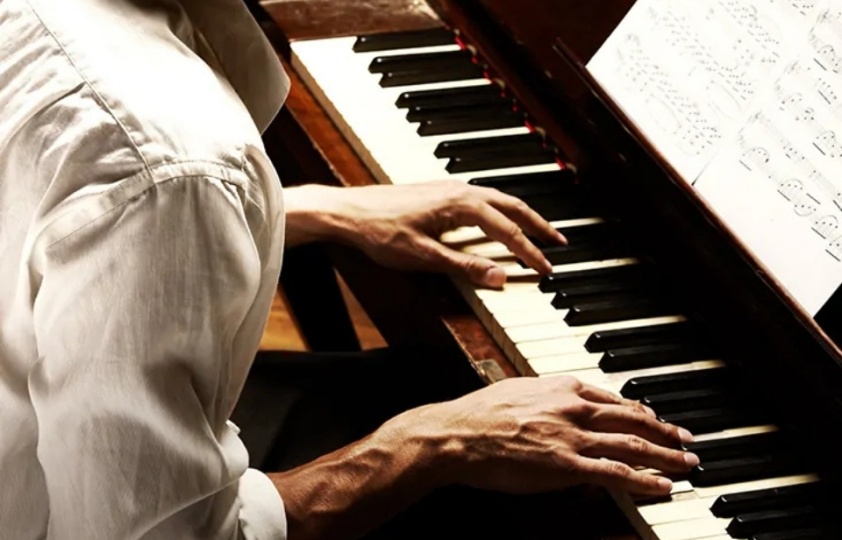 Treating Stress with Piano Therapy